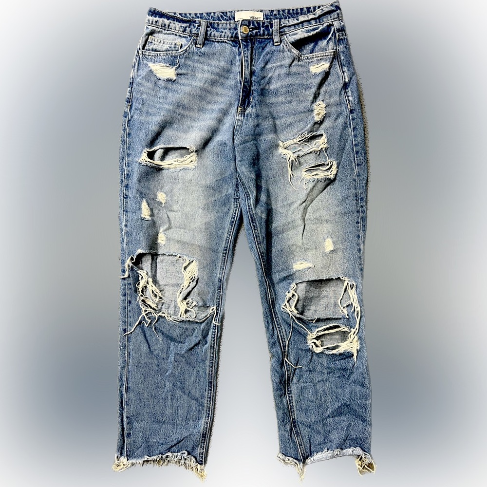 Vervet light wash distressed high waist straight leg jean sz. 30
